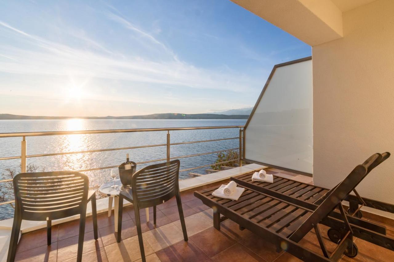 Hotel Rooms Roccia Novigrad  Exterior foto