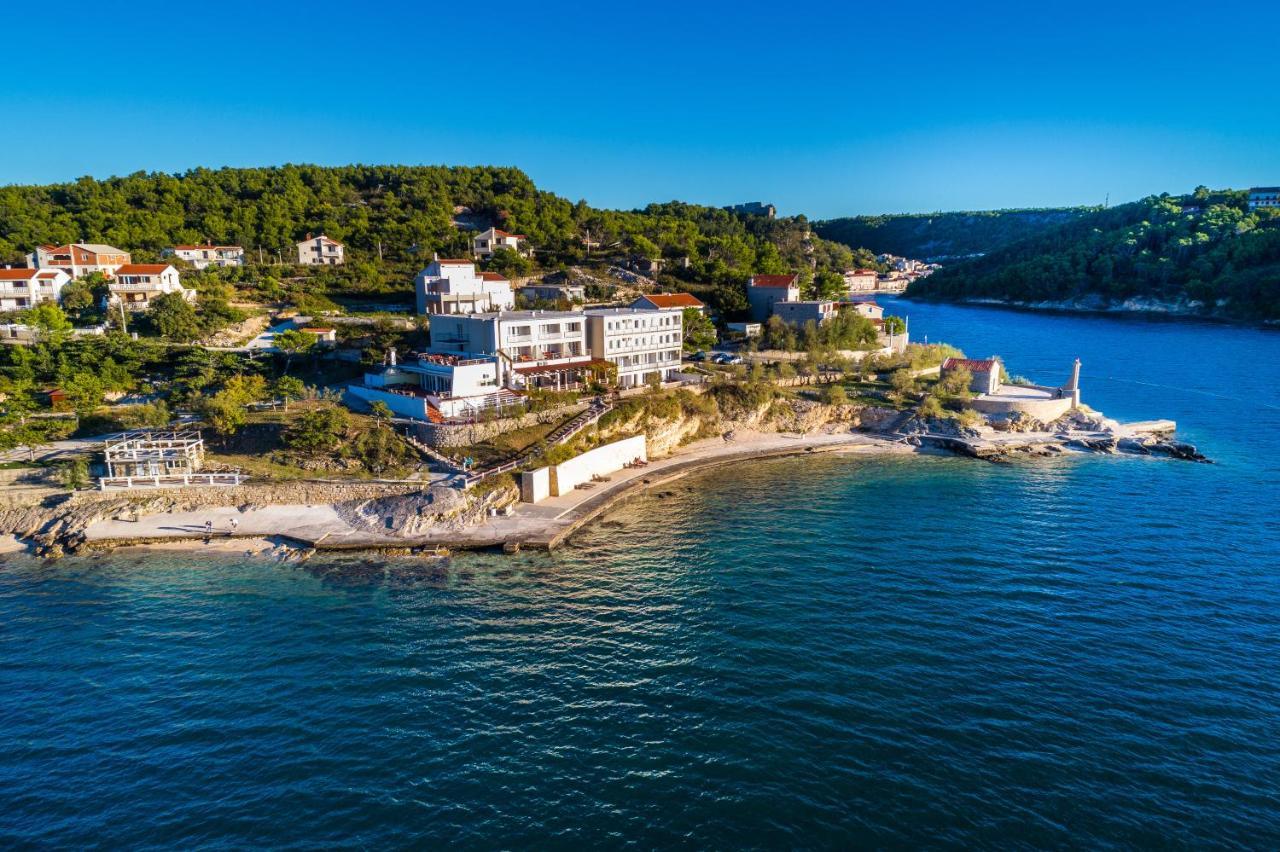 Hotel Rooms Roccia Novigrad  Exterior foto